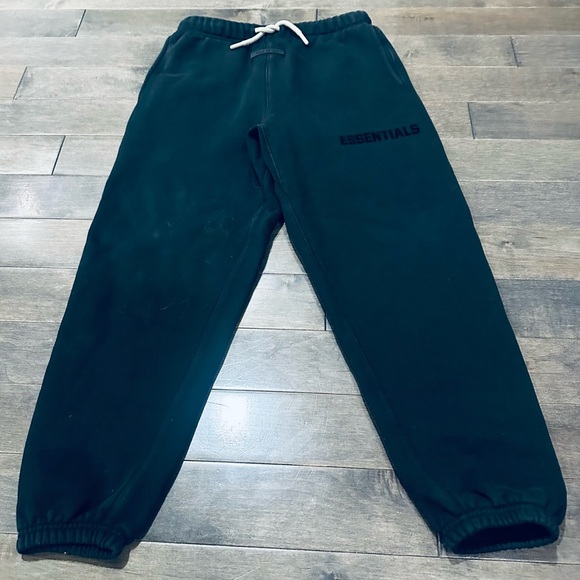 Like New Kid’s Sz 12 Black Fear of God Essentials Core Collection Sweatpants - Picture 1 of 7